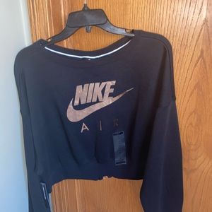 ♡ Nike cropped crew neck ♡